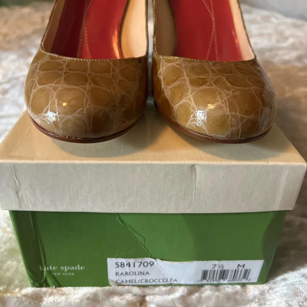 NEW IN BOX KATE SPADE KAROLINA CAMEL CROC HEELS SIZE 7.5 - Picture 6 of 13